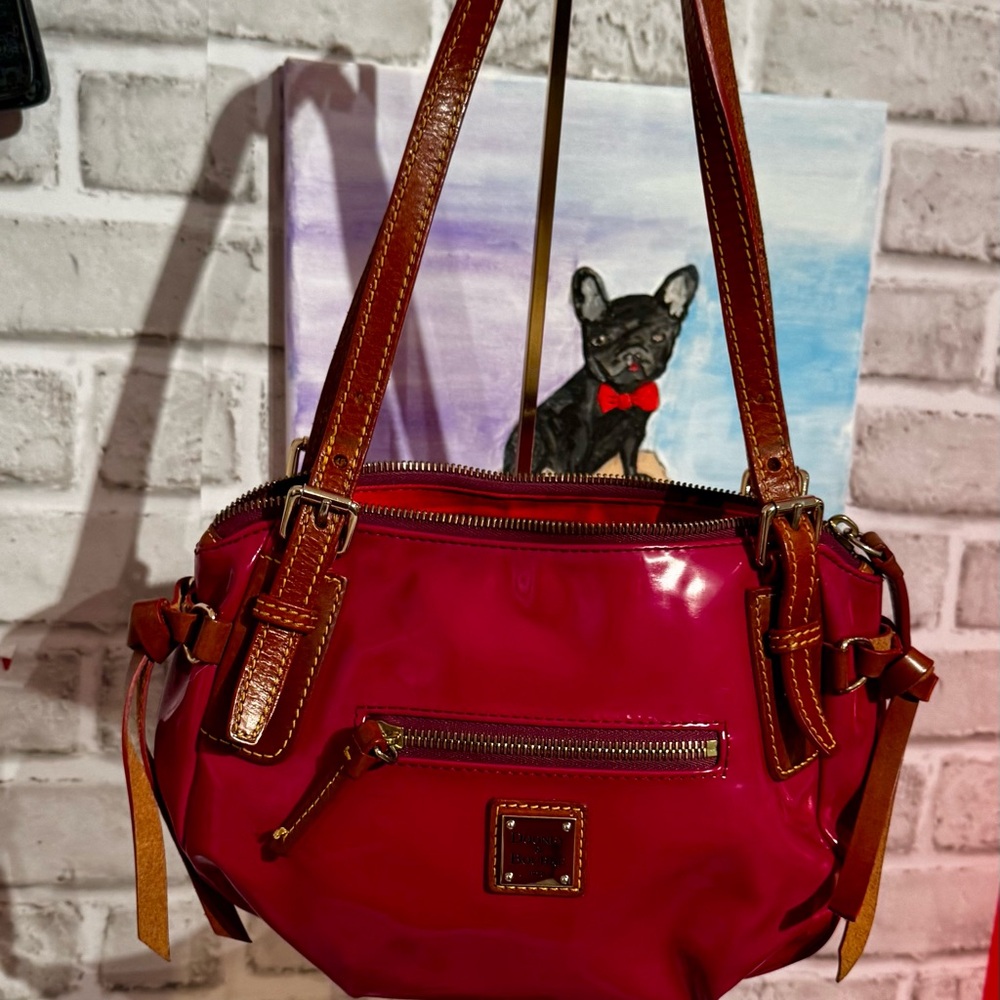 Dooney & Bourke Fuchsia Patent Leather Shoulder Bag with Leather Trim Rare - Picture 2 of 10